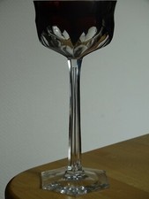 1 ANCIEN VERRE A VIN COULEUR