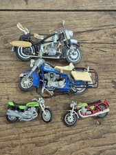 Lot D'ancienne Petite Moto Miniature (En L'état Voir Photos)
