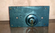 Ancienne grosse serrure  porte