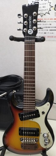 Mini guitare électrique