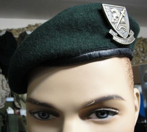 Béret vert 61 des - t.,