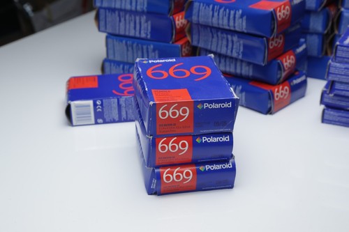 Polaroid 669 exp 2005 - polaroid,