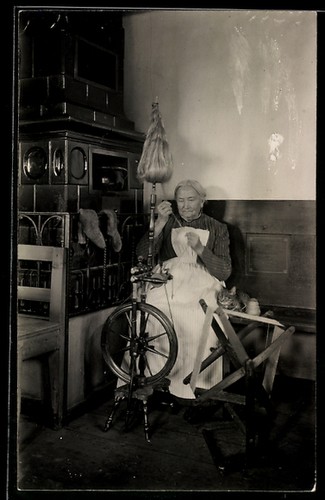 Carte postale photo - , femme