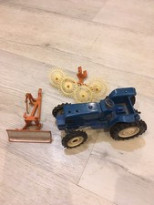 Tracteur Ford au 1/32 Ème
