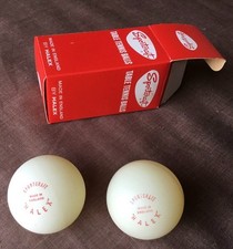 BOITE AVEC SES  2 BALLES  HALEX  VINTAGE - COLLECTOR TENNIS DE TABLE PING PONG