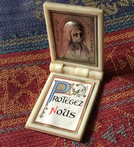 Reliquaire poche bakélite - de,