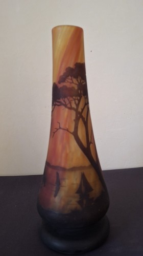 Daum très joli vase - très,