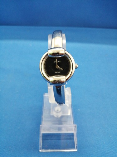 Gucci quartz watch 1400l - gucci,