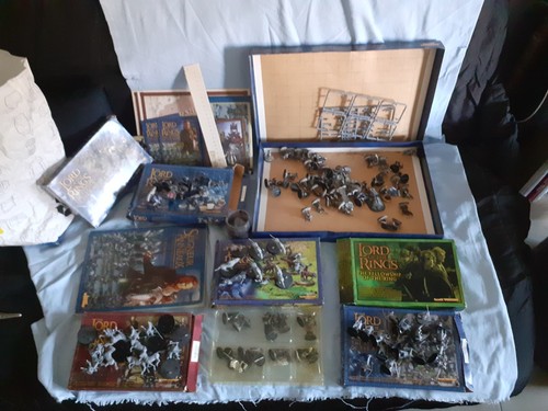 Lot environ 100 figurines - lot, d'environ