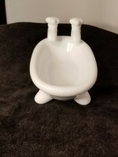 Porcelain Bathtub with Faucets