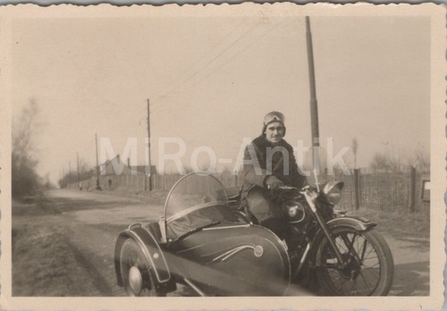 Photo moto avec side car - moto,