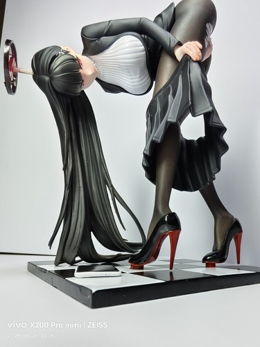 Figurine super sexy - super,