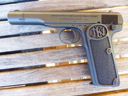 Reproduction pistolet - reproduction, de