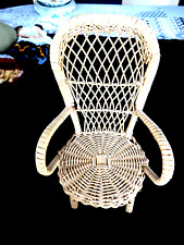 Jouet ! Chaise ! Poupée 