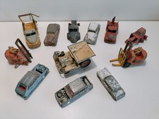 LOT DE 12 EPAVES DINKY TOYS /