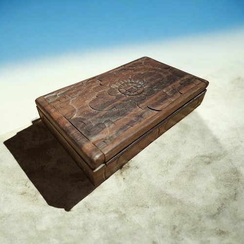 Boîte japonaise ancienne - , en