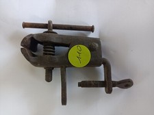 ancien très petit étau