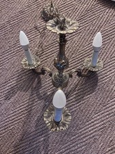 Lustre  style Louis XVI, XXe 3 branches décor rocailles, superbe et fonctionnel.