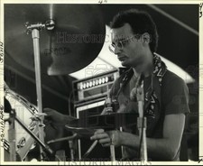 1983 Press Photo John Vidacovich and company play music at Longue Vue Gardens