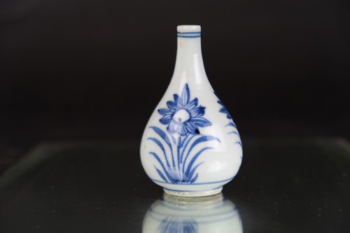 Joli vase ancien - en, porcelaine