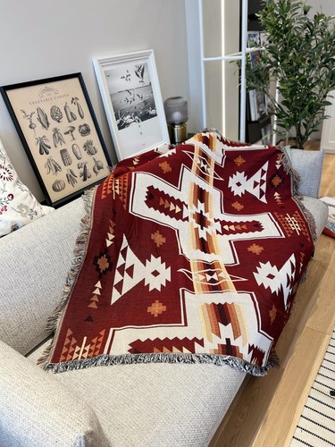 Red geometric blanket throw - red,