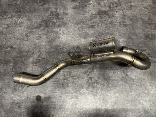 Akrapovic evolution line - "evolution, line"