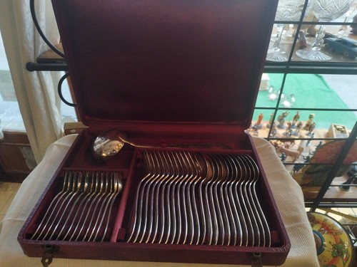 Housewife cutlery art - cutlery,