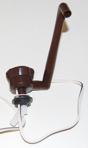 Robinet brun foncé avec