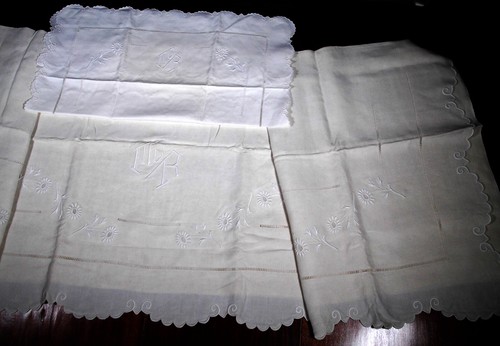 Daisy embroidered linen - daisy, 1
