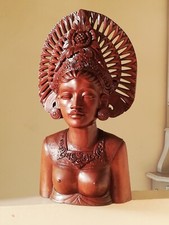  Buste de femme Balinaise