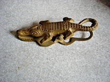 pince à papier crocodile en