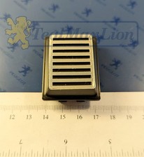 Enjoliveur central de commande