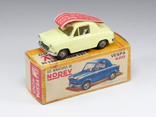 NOREV - 18 - Vespa 400 - pale yellow - in box