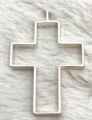 Collier pendentif croix