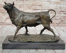 Sculpture En Bronze De Taureau