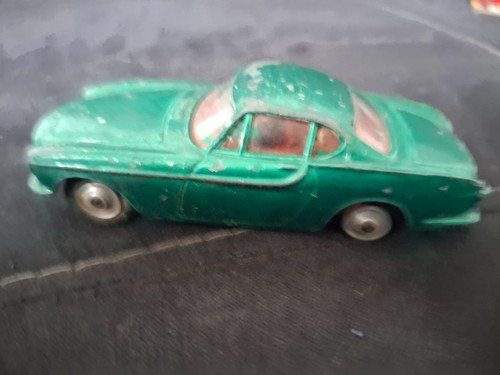 Ancienne voiture volvo p1800 - ancienne,