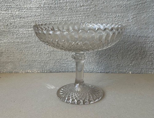 Coupe avec pied - dm, cm