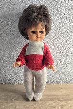 Jolie poupée plastique doll