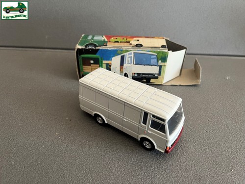 Ancienne miniature voiture - ancienne,