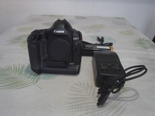 Canon EOS-1D Mark II avec batterie de rechange