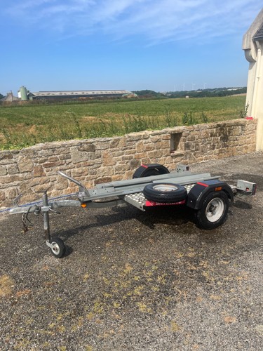 Propose remorque porte moto