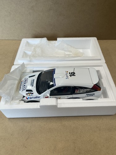Voiture rallye action - rallye, 1/18