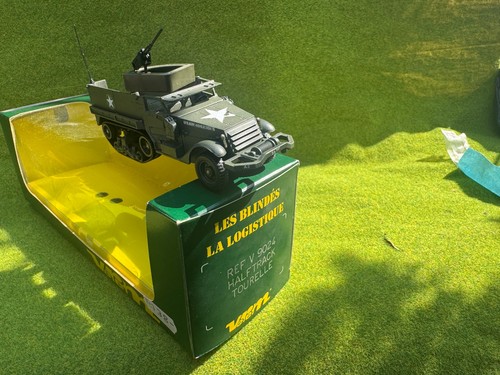Half track tourelle verem - half,