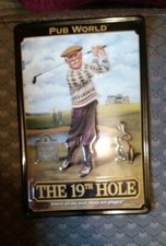 PUB WORLD GOLF THE 19 TH HOLE METAL BOMB PLATE