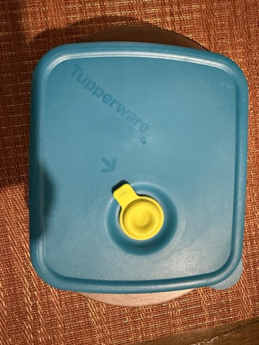 Tupperware vent serve 2 - serve, 2.5