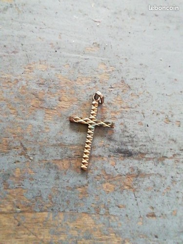 Pendentif croix plaqué or - pendentif,