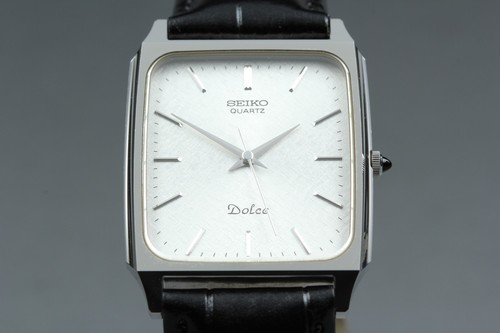 Presque comme neuve montre - comme, neuve]