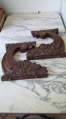 Paire consoles sculptees - de,