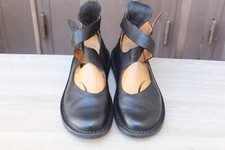 BOOTS TRIPPEN CUIR  5 / 39 ETAT COMME NEUF MEN'S SHOES