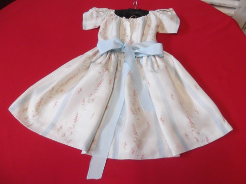 Robe soie ancienne de - robe, en
